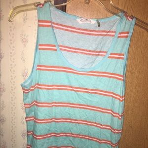 Tank top, very pretty.